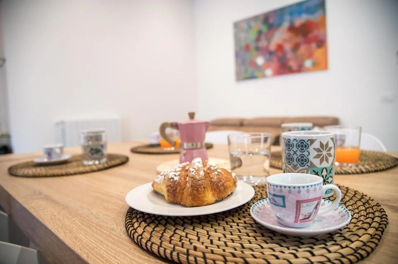 Casta Diva Luxury Apartments Palermo 0*,