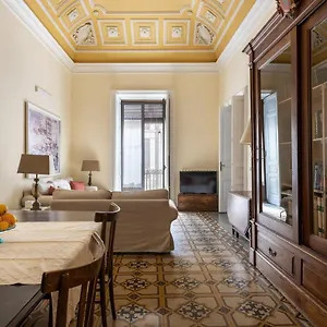 Center Historical Building Appartamento Aeroporto di Catania Fontana Rossa